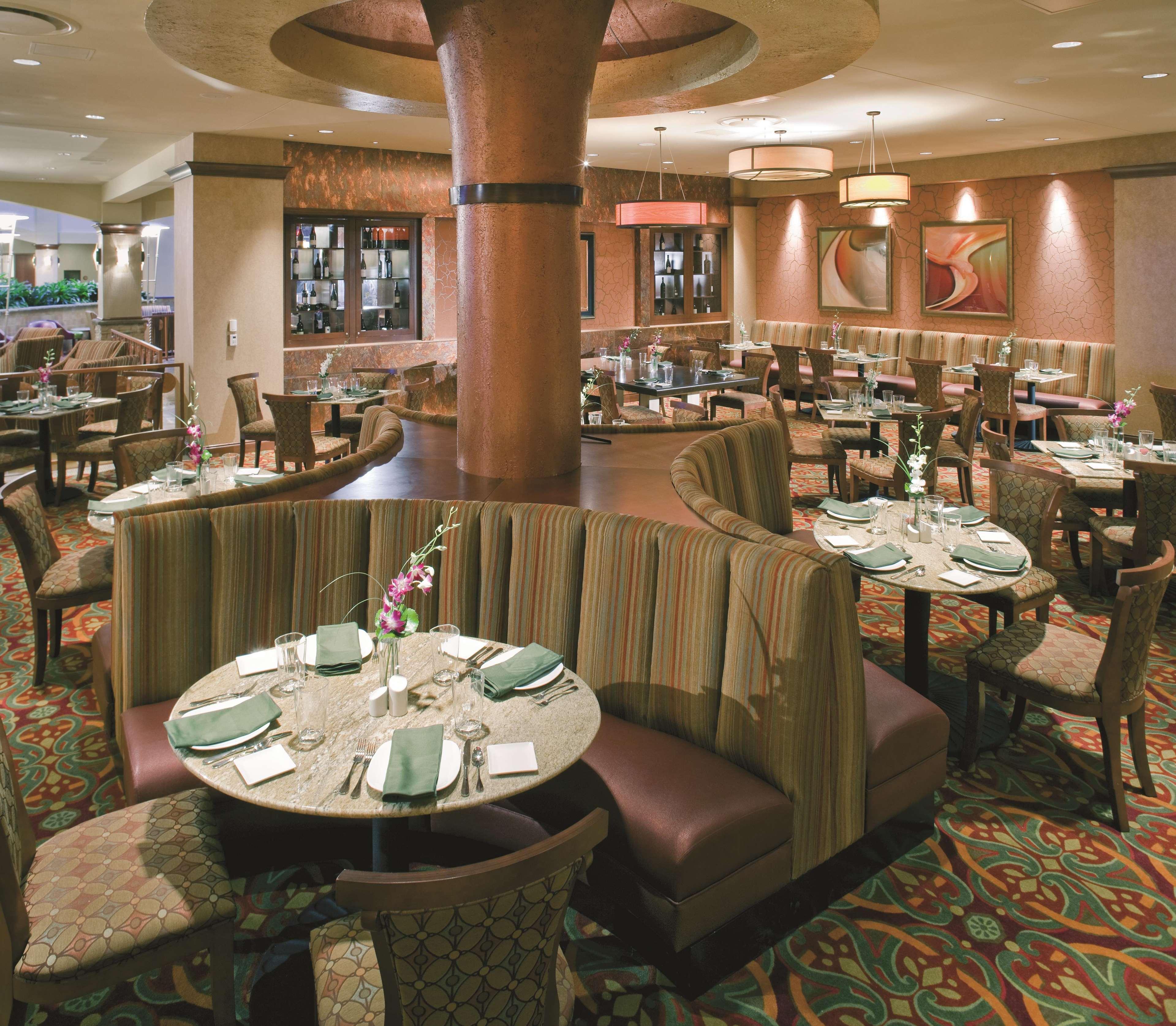Embassy Suites By Hilton Norman Hotel & Conference Center Экстерьер фото
