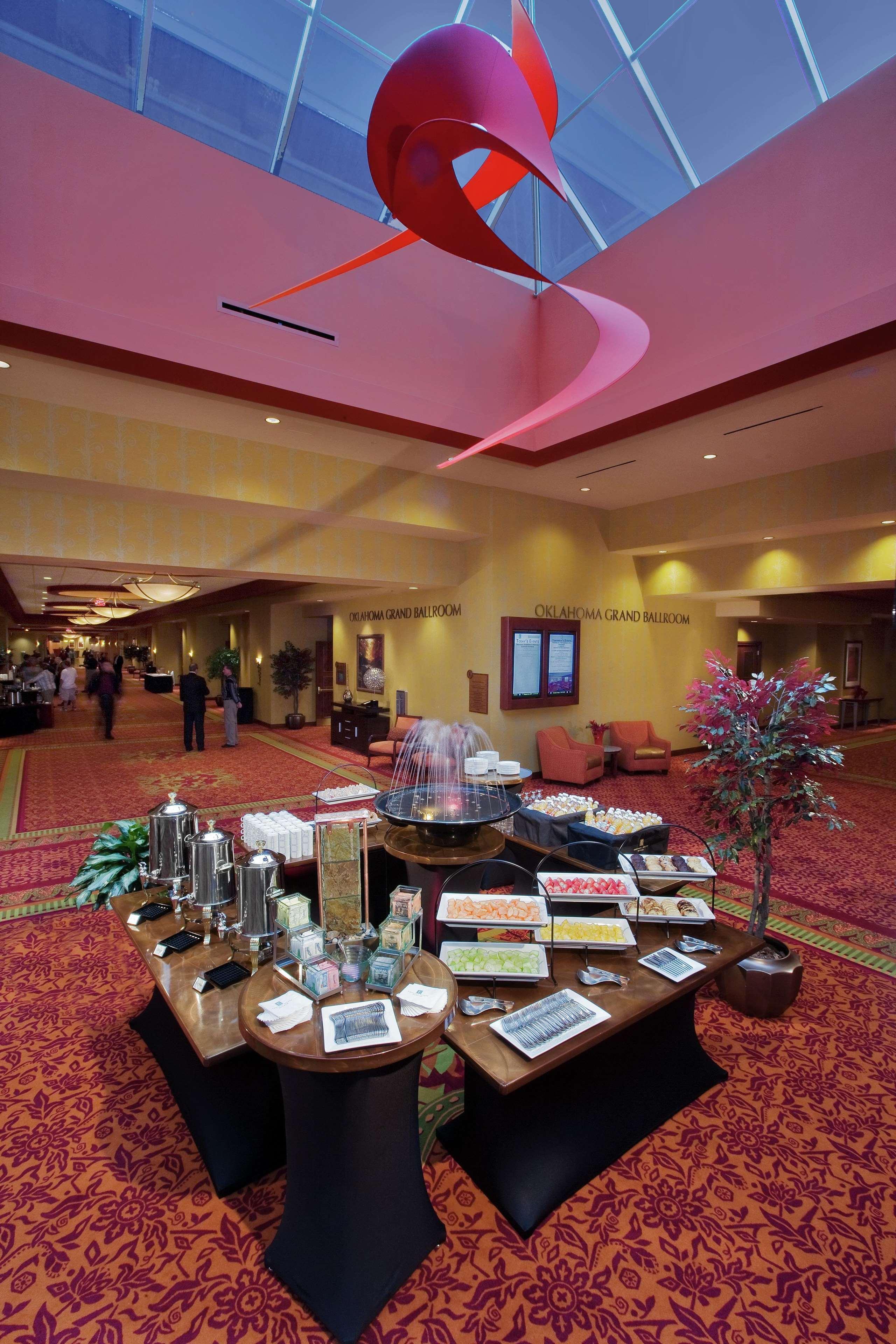 Embassy Suites By Hilton Norman Hotel & Conference Center Экстерьер фото