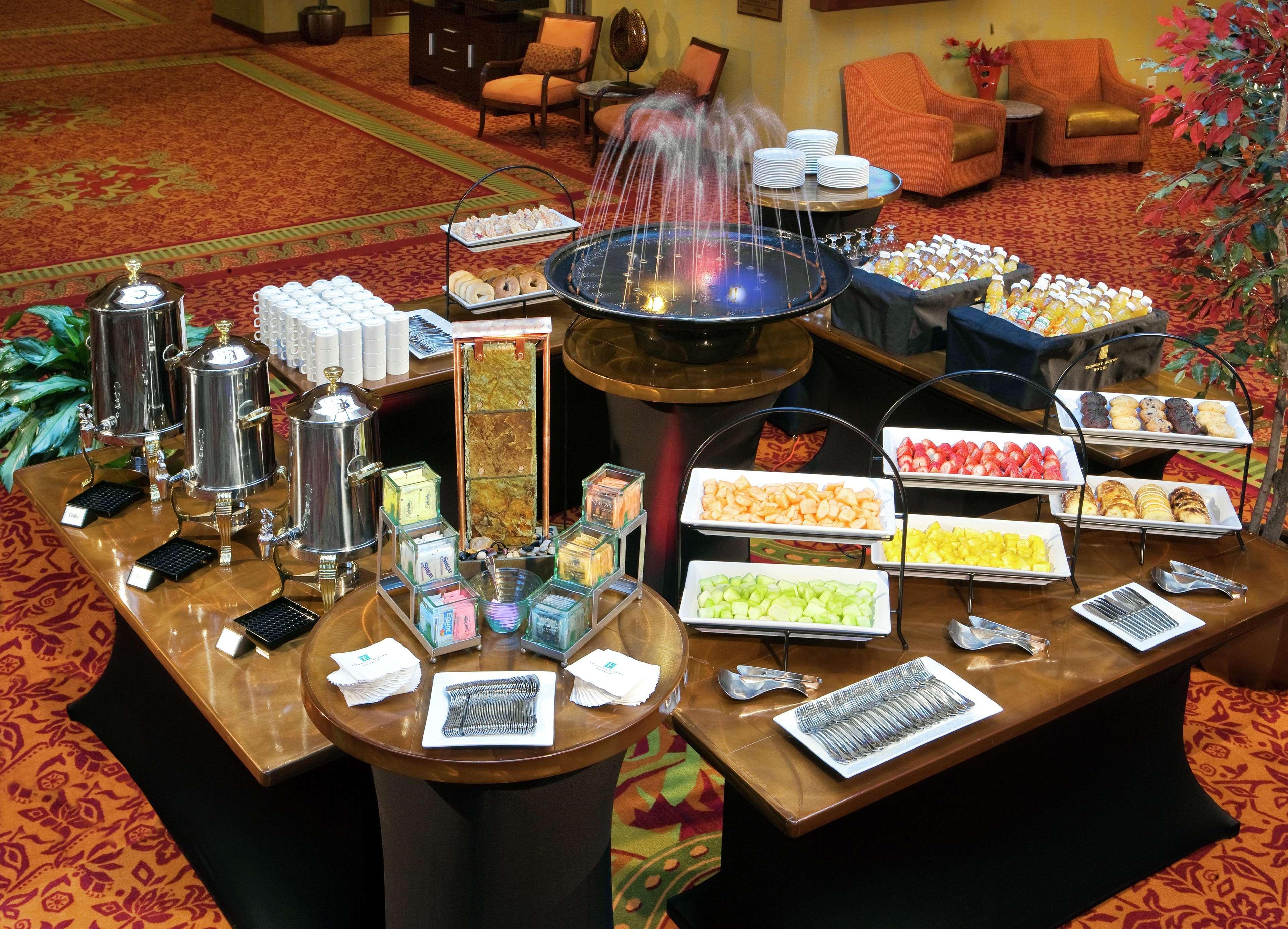 Embassy Suites By Hilton Norman Hotel & Conference Center Экстерьер фото
